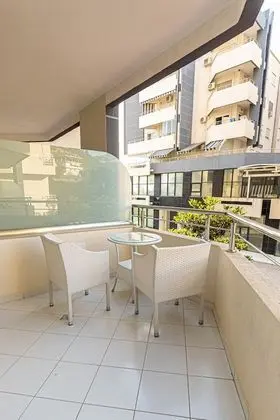 Dört Kişilik Oda, Balkon