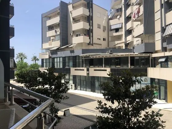 Üç Kişilik Oda, Balkon