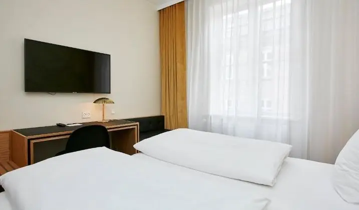 Basic Oda, 1 Çift Kişilik Yatak