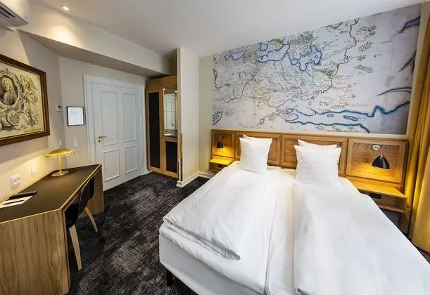 Standard Oda, 1 Büyük (Queen) Boy Yatak