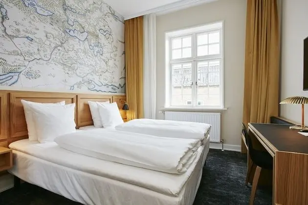 Standard Oda, 1 Büyük (Queen) Boy Yatak