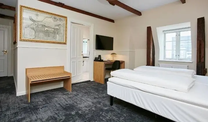 Superior Oda, 1 Büyük (Queen) Boy Yatak