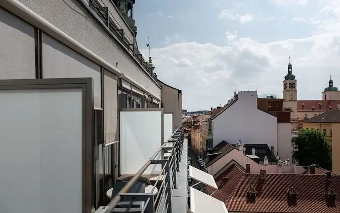 Deluxe Oda, Balkon