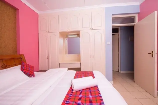 Tek Büyük Yataklı Oda, Ortak Banyo (Joshua House)
