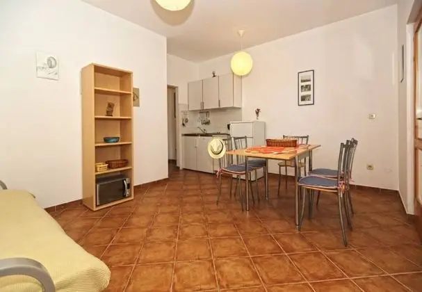 Apart Daire (Josip - 100 m from beach - A1(2+2))