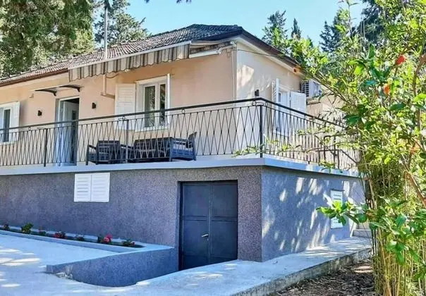 Ev (Josip - 100 m from sea - H(6+1))
