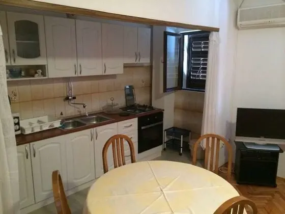 Apart Daire (Josip - with parking - A2(4+1))