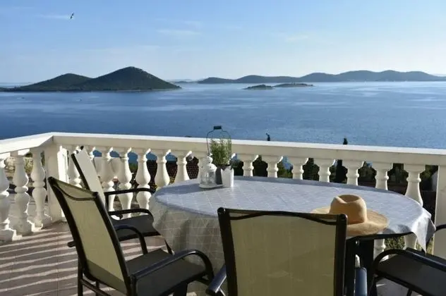 Apart Daire (Josip - sea view - A1(2+2))