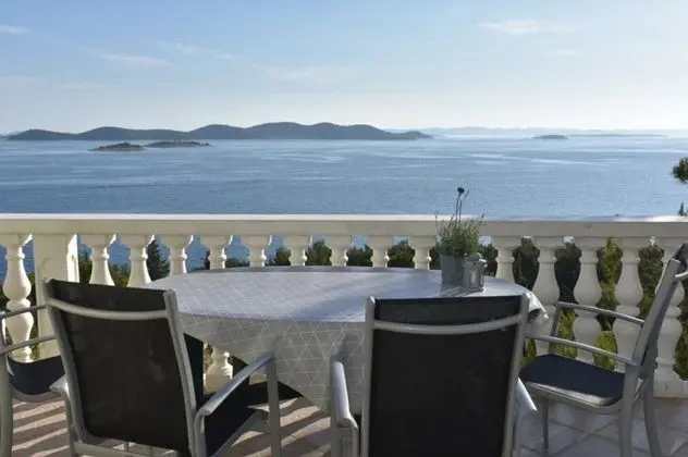 Apart Daire (Josip - sea view - A2(2+2))