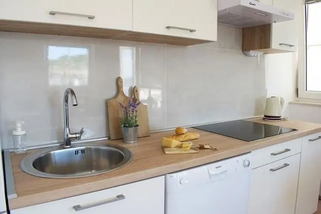 Apart Daire (Josip - sea view - A4(2+2))