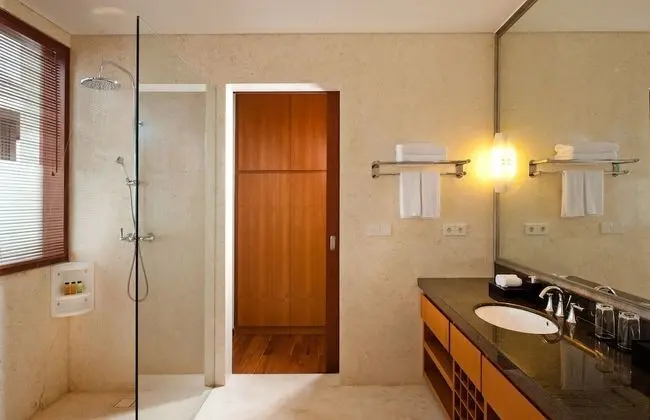 Luxury Villa, 4 Yatak Odası, Havuz Manzaralı