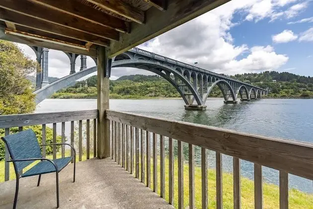 Deluxe Oda, 1 En Büyük (King) Boy Yatak, Nehir Manzaralı