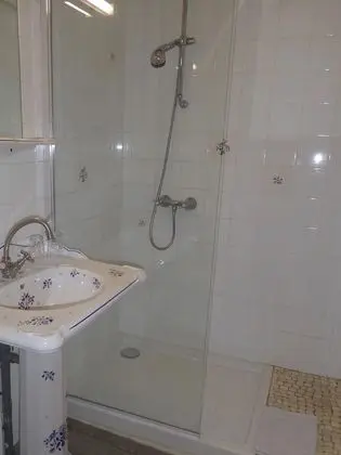 Tek Büyük Yataklı Oda (Rouge)