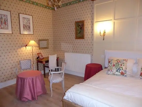 Tek Büyük Yataklı Oda (Rouge)