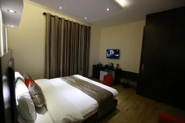 Çift ​​kişilik Three Bedrooms