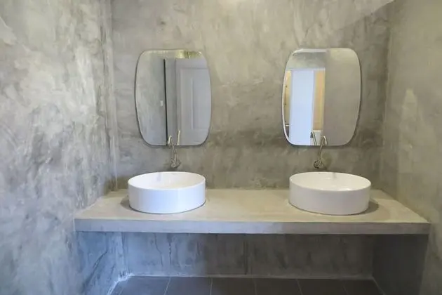 Twin Room with Shared Bathroom