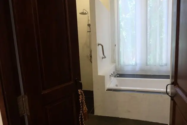 Deluxe Tek Büyük Yataklı Oda, 1 Yatak Odası, Sıcak Su Havuzu, Bahçe Manzaralı