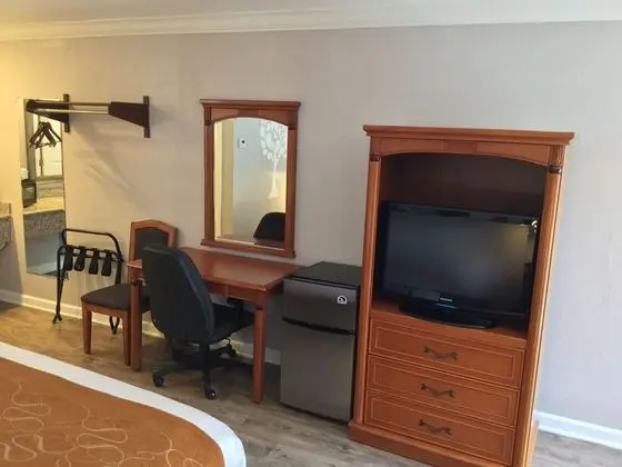 Premium Oda, 1 Büyük (Queen) Boy Yatak, Sigara İçilebilir