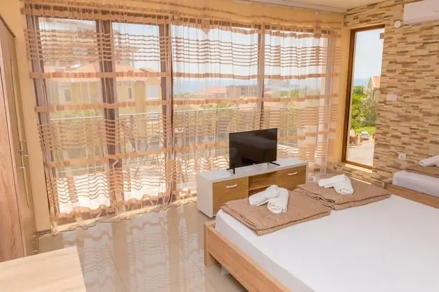 Deluxe Üç Kişilik Oda (C)
