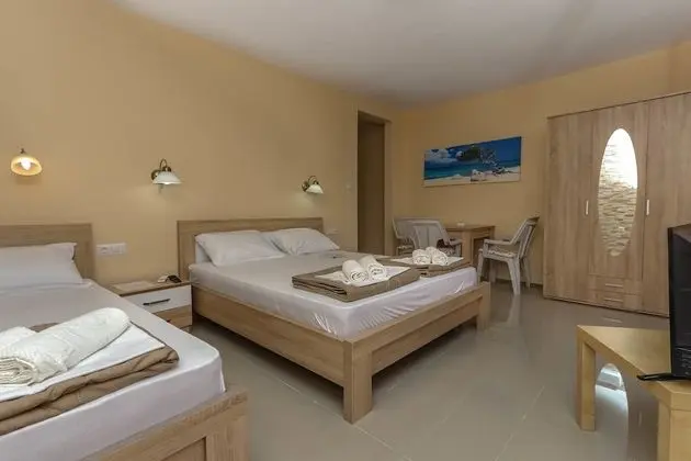 Deluxe Üç Kişilik Oda (C)