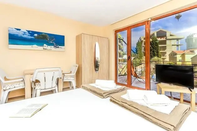 Deluxe Üç Kişilik Oda (C)