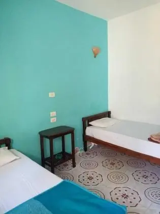Üç Kişilik Oda