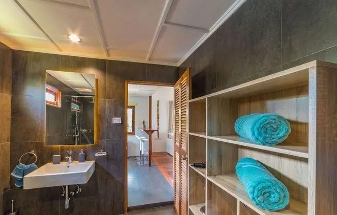 Romantic Villa, 1 En Büyük (King) Boy Yatak ve Çekyat, Deniz Manzaralı, Denize Sıfır