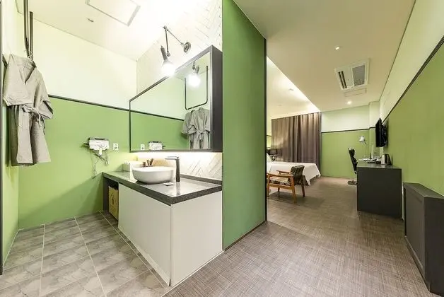 Deluxe Tek Büyük Yataklı Oda