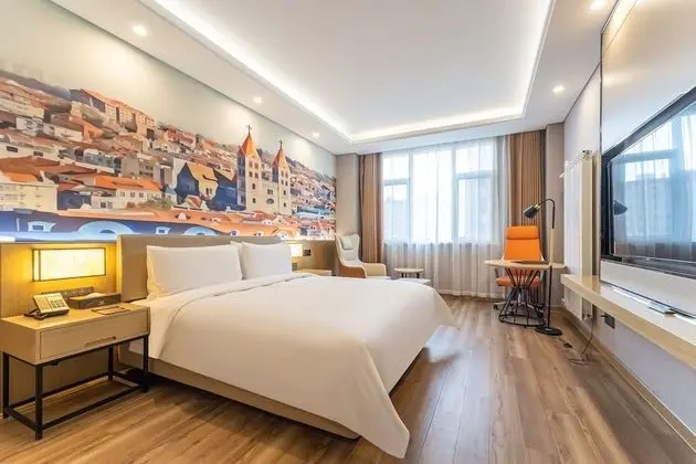 Premium Tek Büyük Yataklı Oda