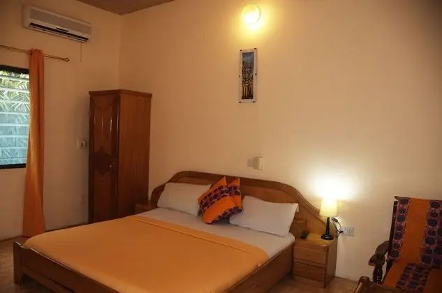 Classic Tek Büyük Yataklı Oda