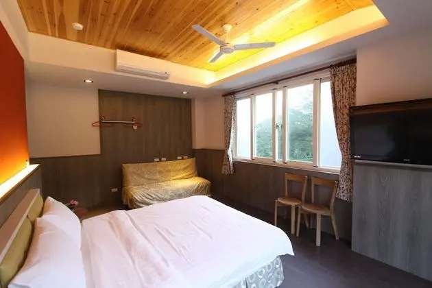 Honeymoon Tek Büyük Yataklı Oda