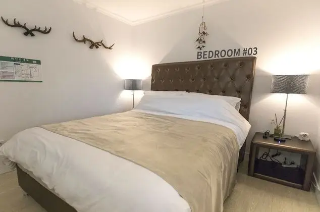 Townhome - Foreigner Only (Urban Oasis near Gyeongbokgung)