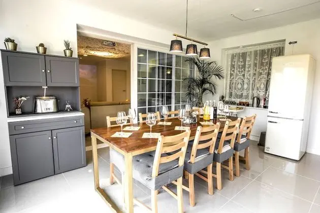 Townhome - Foreigner Only (Urban Oasis near Gyeongbokgung)