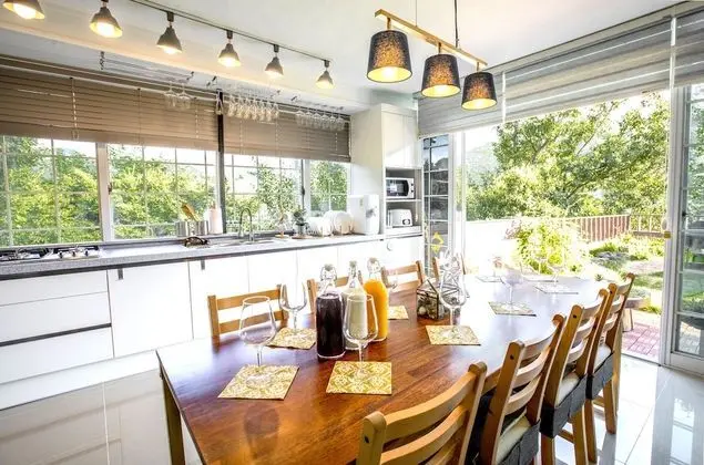 Townhome - Foreigner Only (Urban Oasis near Gyeongbokgung)
