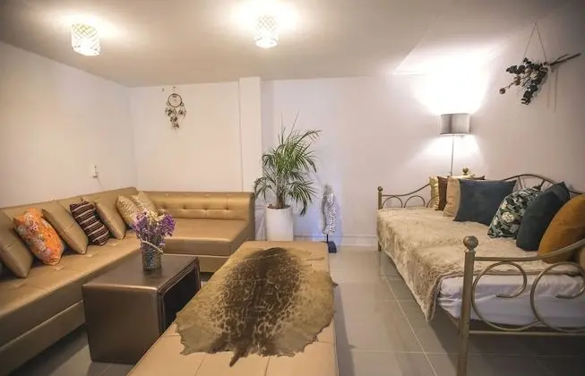 Townhome - Foreigner Only (Urban Oasis near Gyeongbokgung)