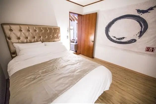 Family Townhome - Foreigner Only, 4 Bedrooms, Balcony, Garden Area(Fabulous Sunlit Heritage Mansion)