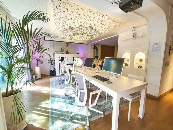 Family House - Foreigner Only, Concierge Service, Garden Area