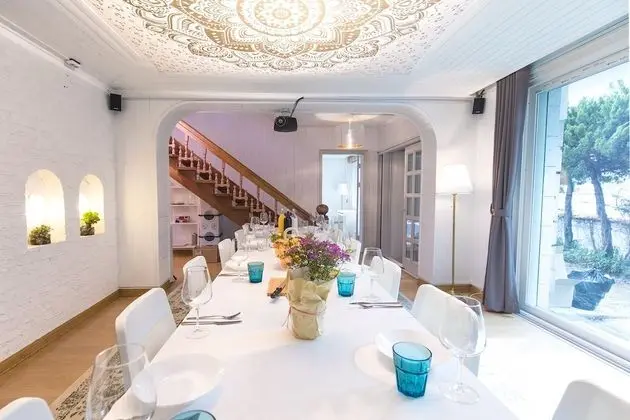 Family House - Foreigner Only, Concierge Service, Garden Area