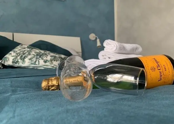 Design Tek Büyük veya İki Ayrı Yataklı Oda