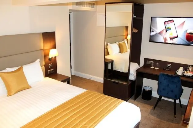 Tek Büyük Yataklı Oda