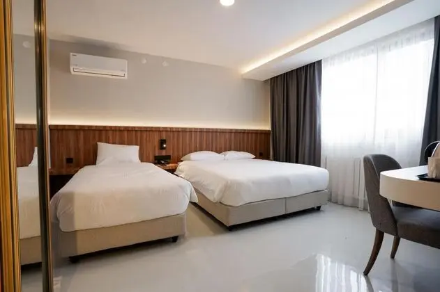 Standart Çift Kişilik İki Ayrı Yataklı Oda
