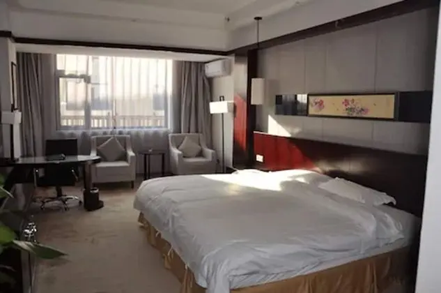 Deluxe Tek Büyük Yataklı Oda