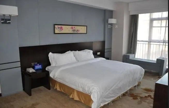 Deluxe Tek Büyük Yataklı Oda