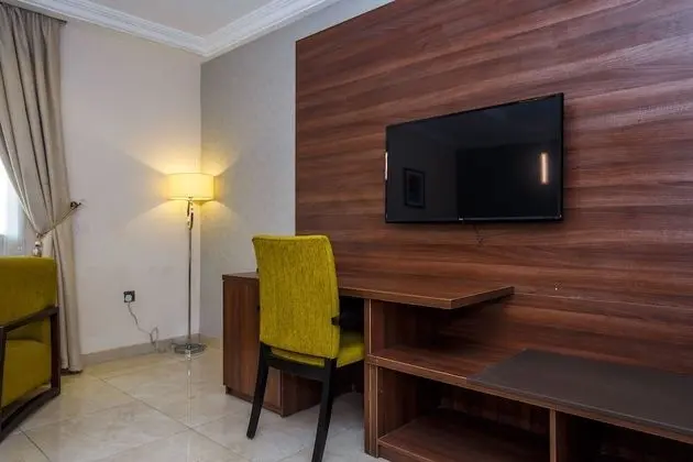 Deluxe Oda, 1 En Büyük (King) Boy Yatak, Sigara İçilmez, Şehir Manzaralı