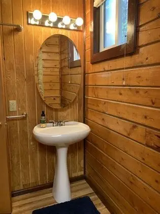 Comfortable Cabin #3 on the Kenai River