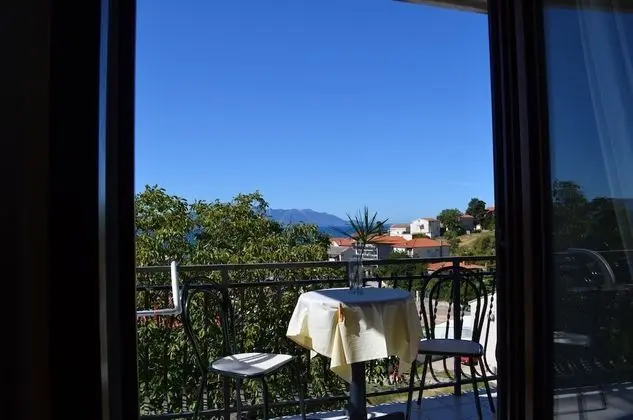 Apart Daire (Jozo - 150 m from pebble beach - A1(2)