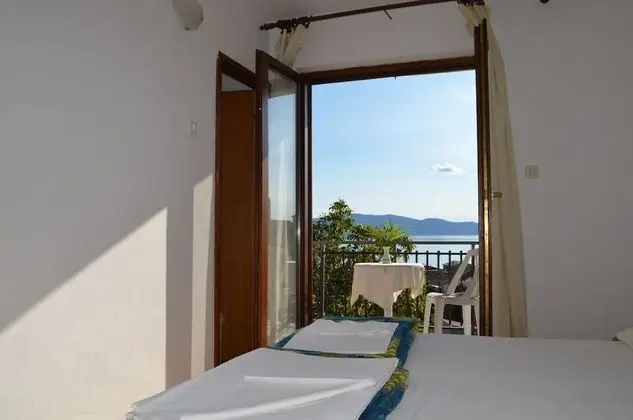 Apart Daire (Jozo - 150 m from pebble beach - A2(2)