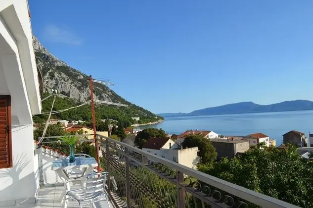 Apart Daire (Jozo - 150 m from pebble beach - A4(4)