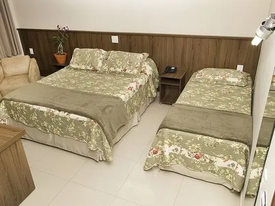 Üç Kişilik Oda