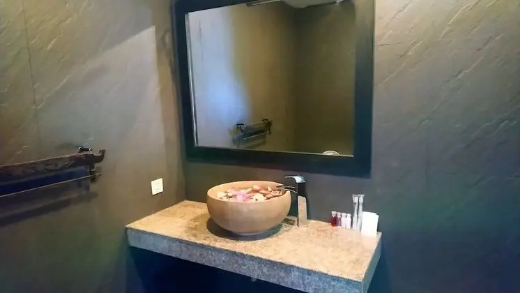 Royal Tek Büyük Yataklı Oda